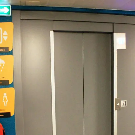 Hotelf1 Paris Gennevilliers, 4 Rue Georges Corete 92230 * 热讷维耶