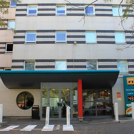 Hotel Hotelf1 Paris Gennevilliers, 4 Rue Georges Corete 92230 *