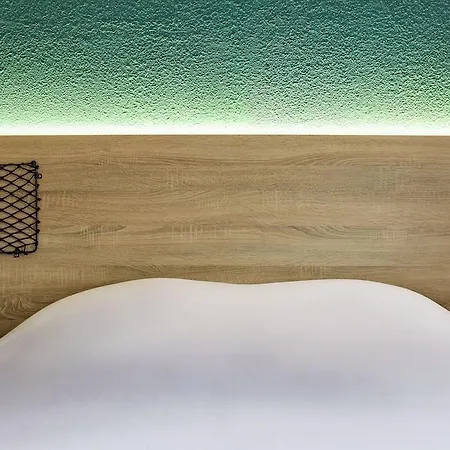 Hotelf1 Paris Gennevilliers, 4 Rue Georges Corete 92230 热讷维耶